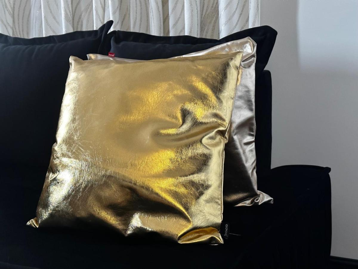 Elisabeth Gold Vip